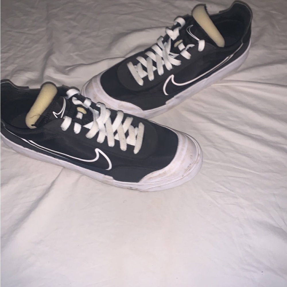 Nike Black and White Men's Sneakers